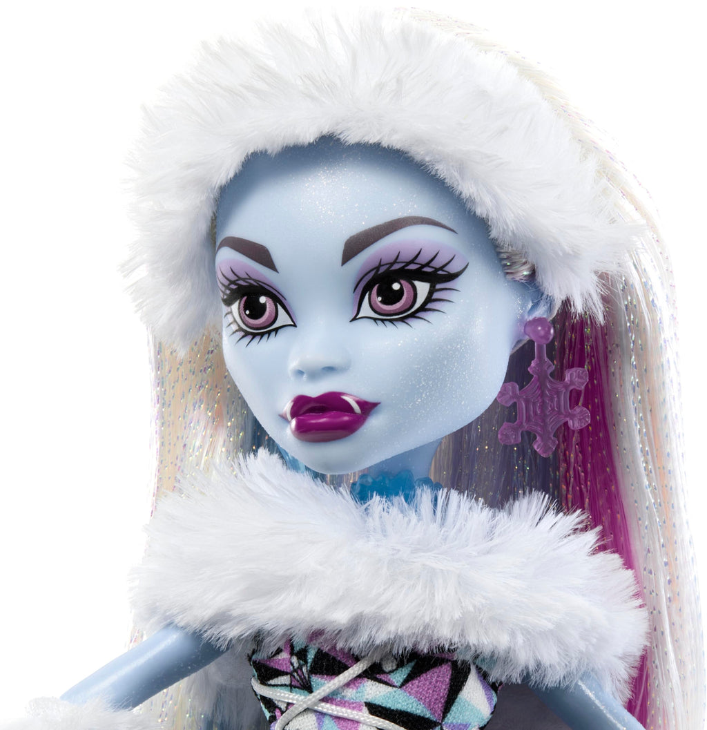 Monster High Doll with Doll Stand, Diary & Pet Y29139